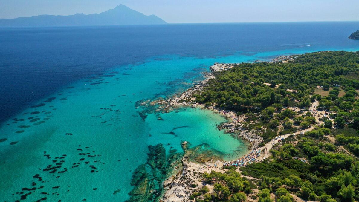 Παραλία Καβουρότρυπες στη Χαλκιδική – Δορυφορικά και επίγεια συστήματα στη Χαλκιδική από τη ΛΥΡΑ ΑΕΒΕ